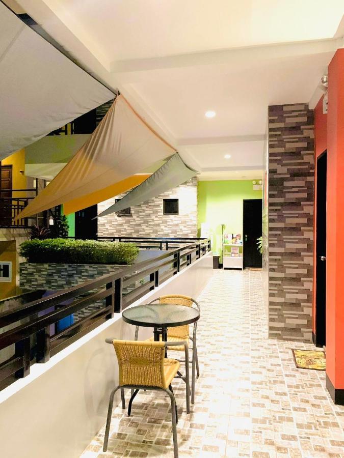 Dk'S Inn Coron Exterior photo
